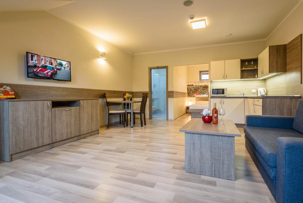 Apartmany Vera Besenova Bagian luar foto