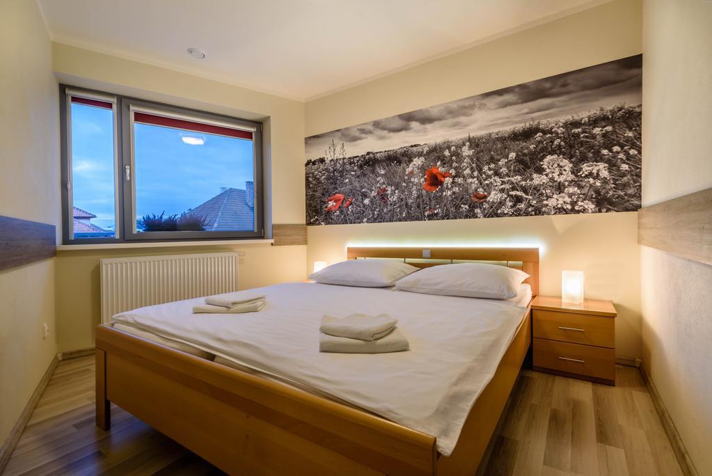 Apartmany Vera Besenova Bagian luar foto